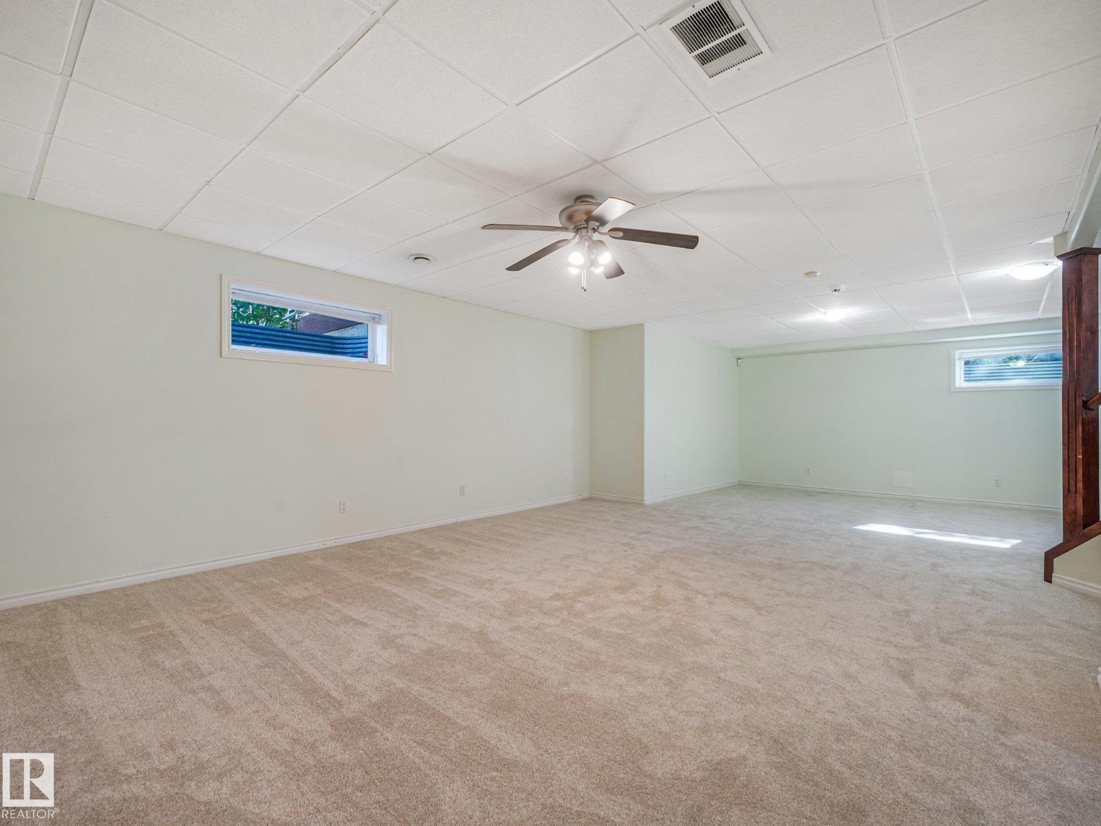 10703 6 AV SW - Image 32