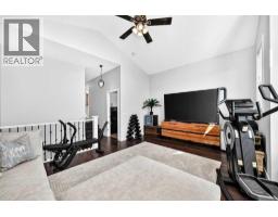 1060 KINGSTON Crescent SE - photo 35