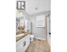 1060 KINGSTON Crescent SE - photo 33