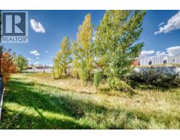 1060 KINGSTON Crescent SE - photo 48