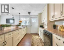 Furnace - 3103a 38 Street Sw, Calgary, AB T3E3G4 Photo 9