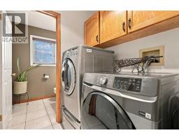 21 Mt Robson Close SE - photo 20