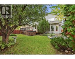 21 Mt Robson Close SE - photo 42