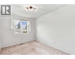 21 Mt Robson Close SE - photo 33