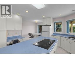 3pc Ensuite bath - 695 Valley Road, Kelowna, BC V1V2E6 Photo 17