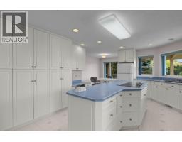 4pc Ensuite bath - 695 Valley Road, Kelowna, BC V1V2E6 Photo 15