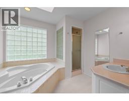695 Valley Road, Kelowna, BC V1V2E6 Photo 32