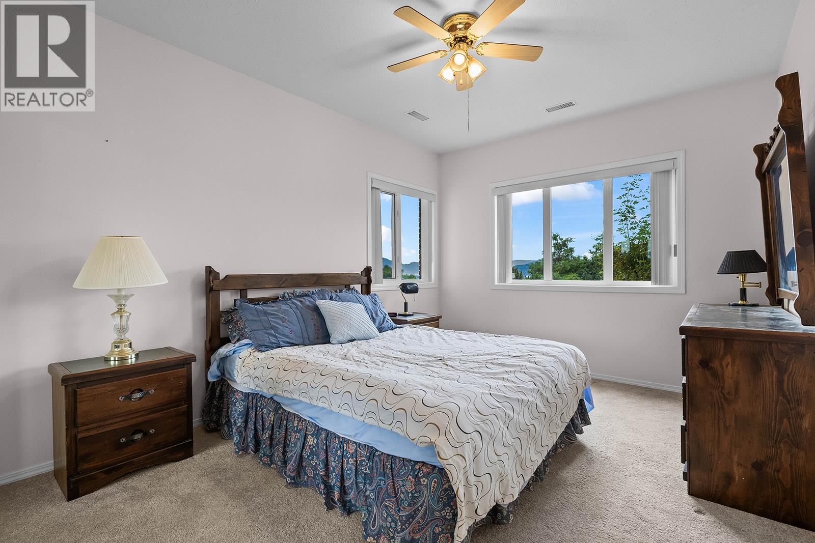 695 Valley Road - 40