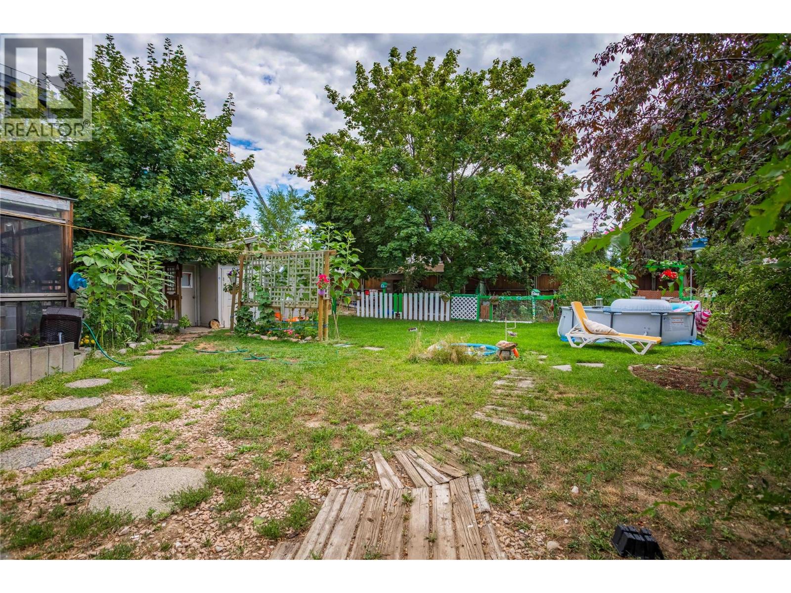 425 Leathead Road - 3