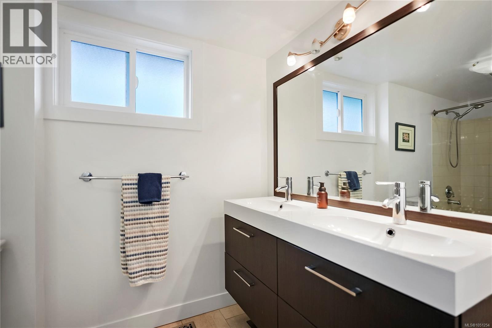 800 Alvarado Terr - Image 22