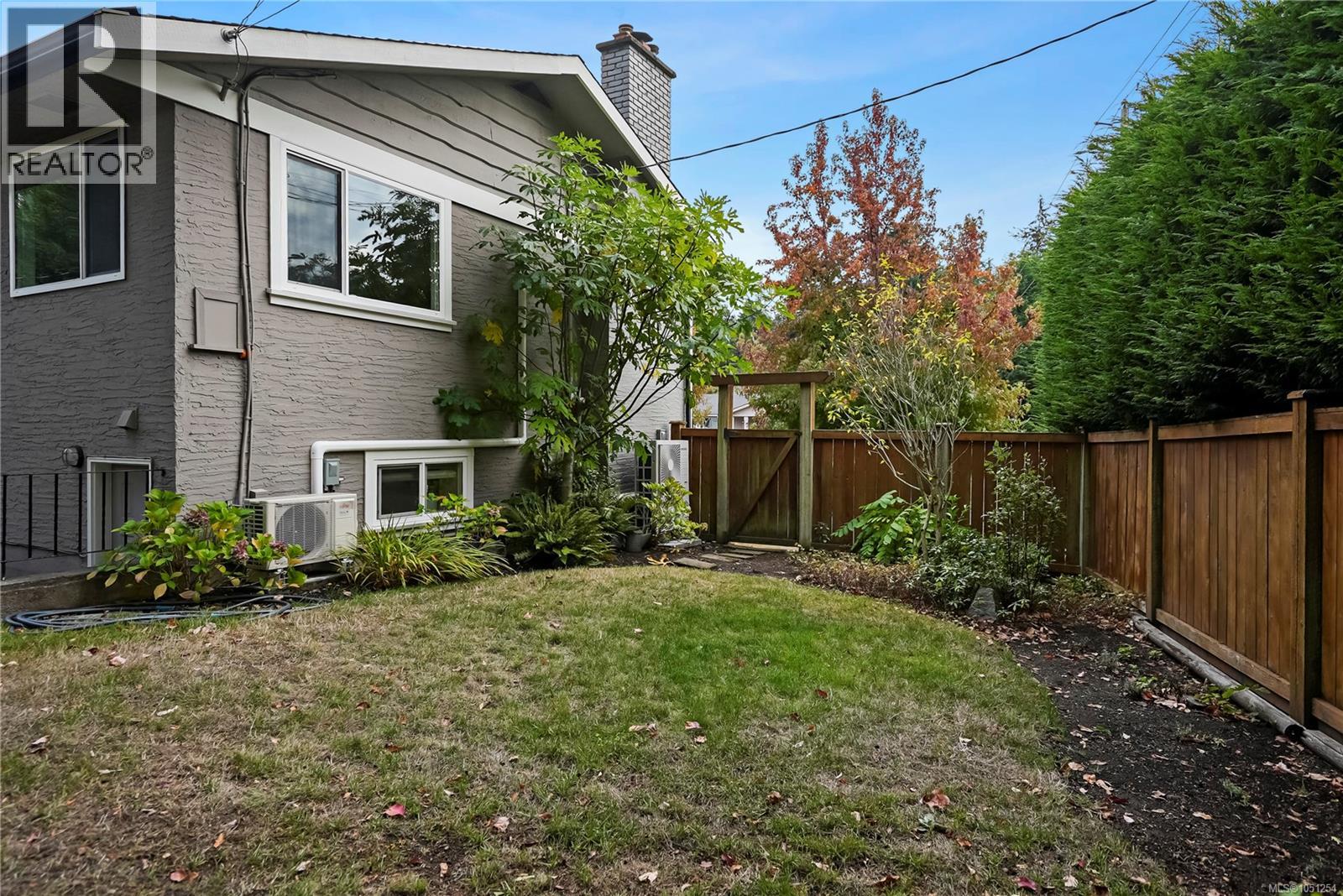 800 Alvarado Terr - 39