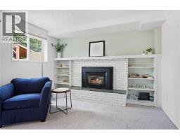 Ensuite - 800 Alvarado Terr, Saanich, BC V8Y1G4 Photo 16