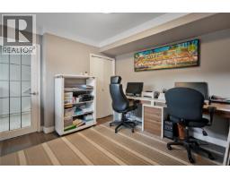 800 Alvarado Terr, Saanich, BC V8Y1G4 Photo 25