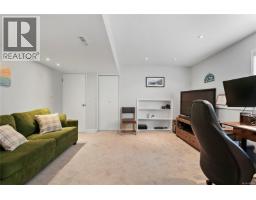800 Alvarado Terr, Saanich, BC V8Y1G4 Photo 29