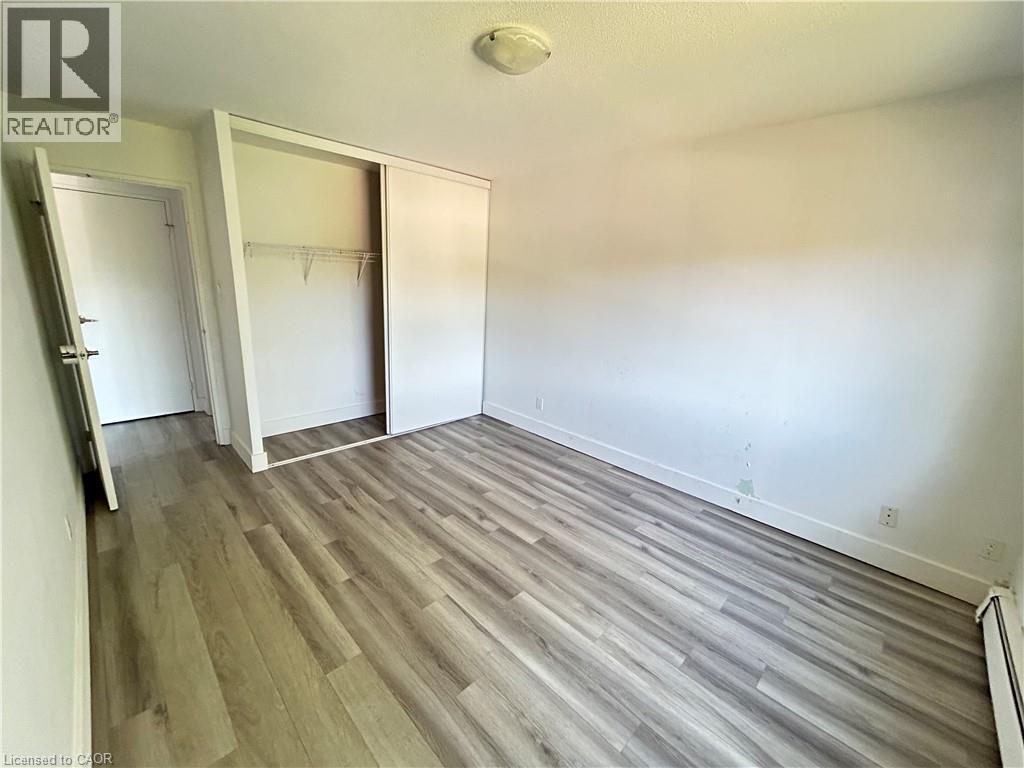 54 COUNTRY HILL Drive Unit# 318, Kitchener — photo 7
