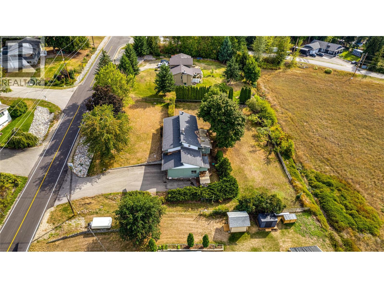3275 Upper McLeod Road - Image 8
