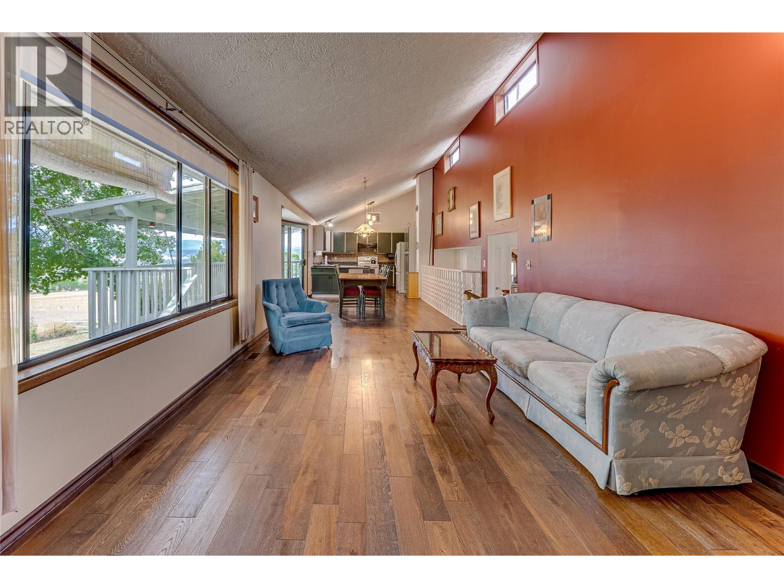 3275 Upper McLeod Road - Image 31