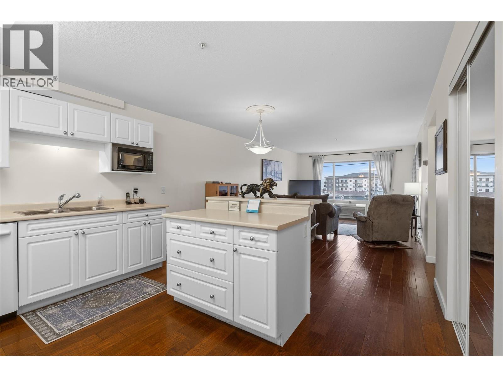 250 Dougall Road N Unit# 208, Kelowna