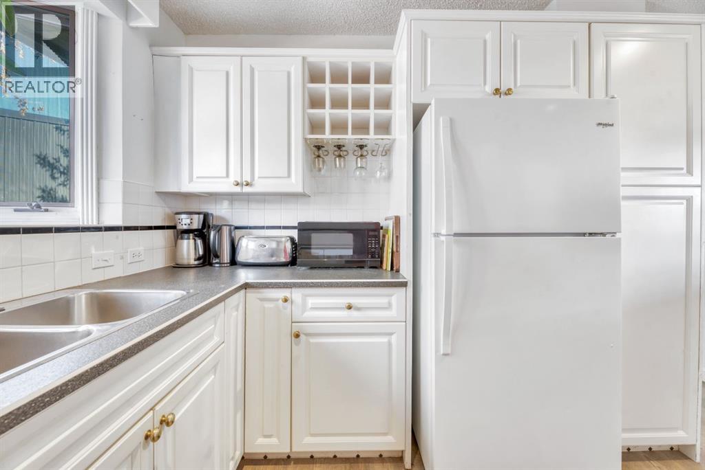 104 1 Avenue NE - 19
