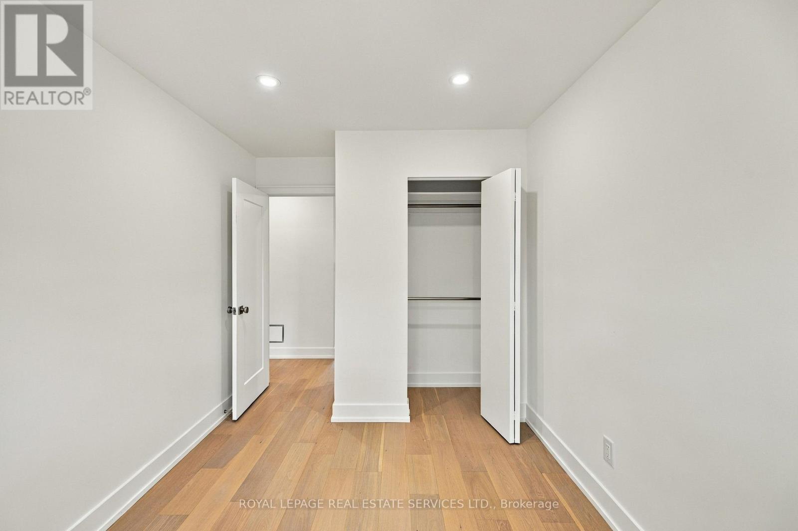 #53 400 MISSISSAUGA VALLEY BOULEVARD - Image 25