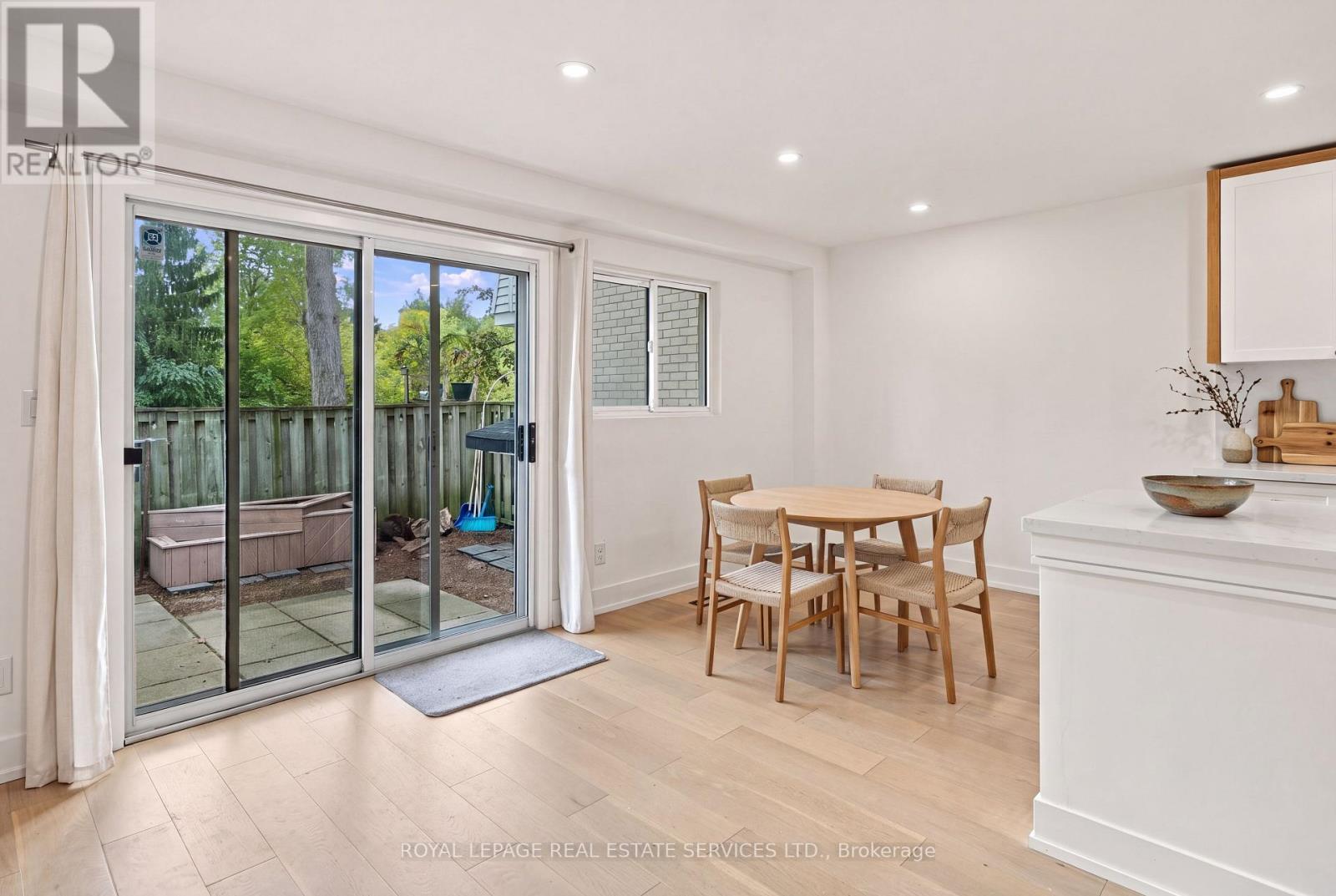 #53 400 MISSISSAUGA VALLEY BOULEVARD - Image 13