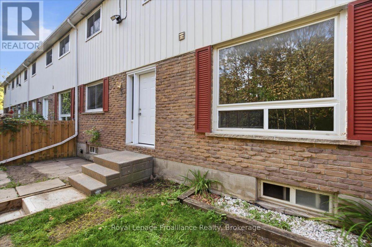 3- 11 Tracey Park Drive, Belleville, ON
