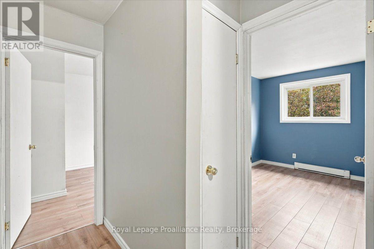 #3 11 TRACEY PARK DRIVE - 16
