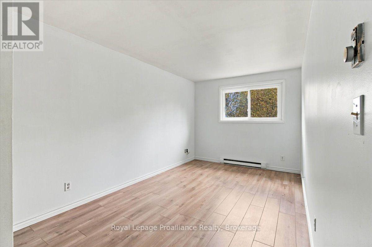 #3 11 TRACEY PARK DRIVE - 23