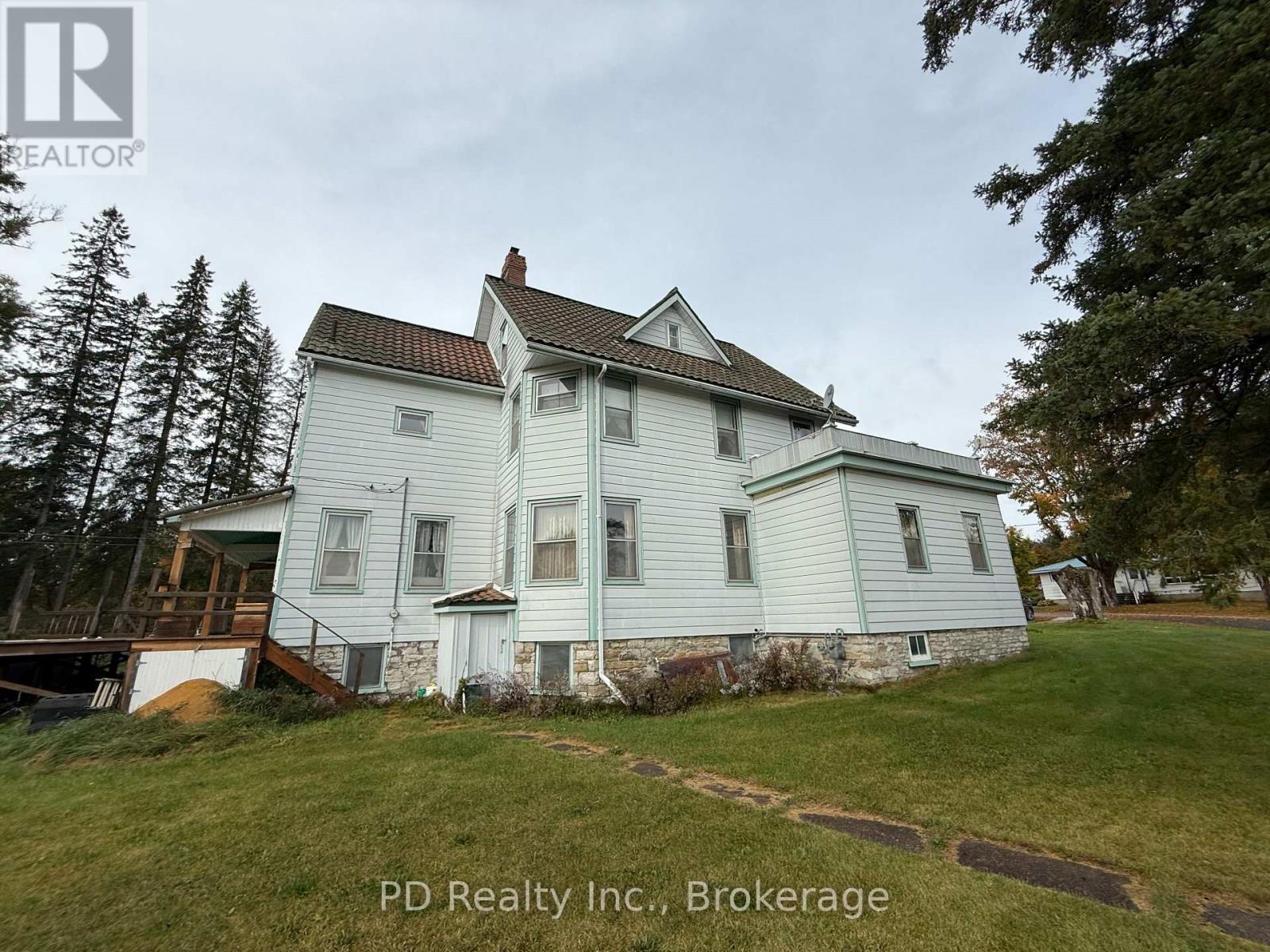 8 PRIVATE (DELORO) ROAD - Image 13