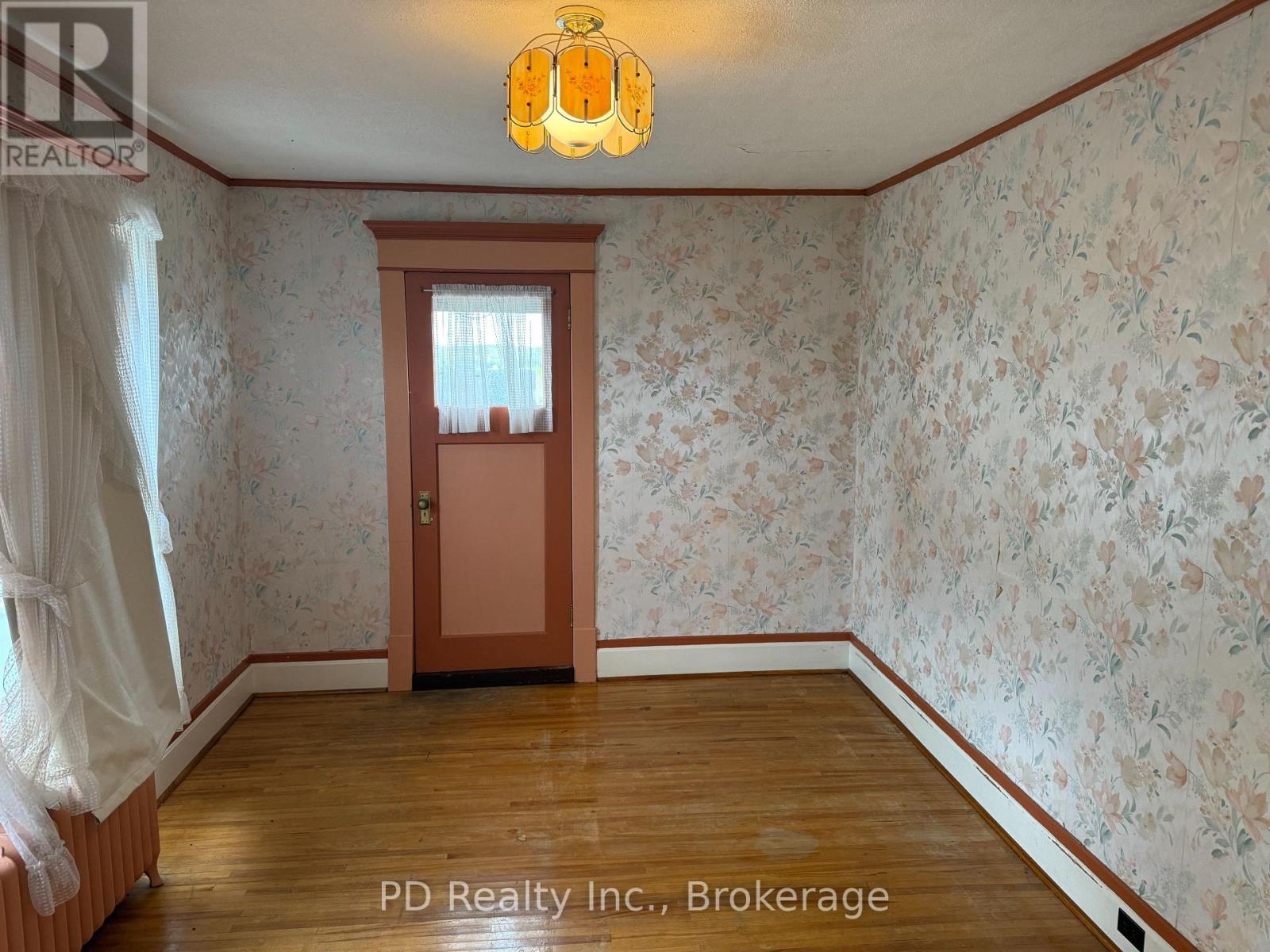 8 PRIVATE (DELORO) ROAD - Image 36