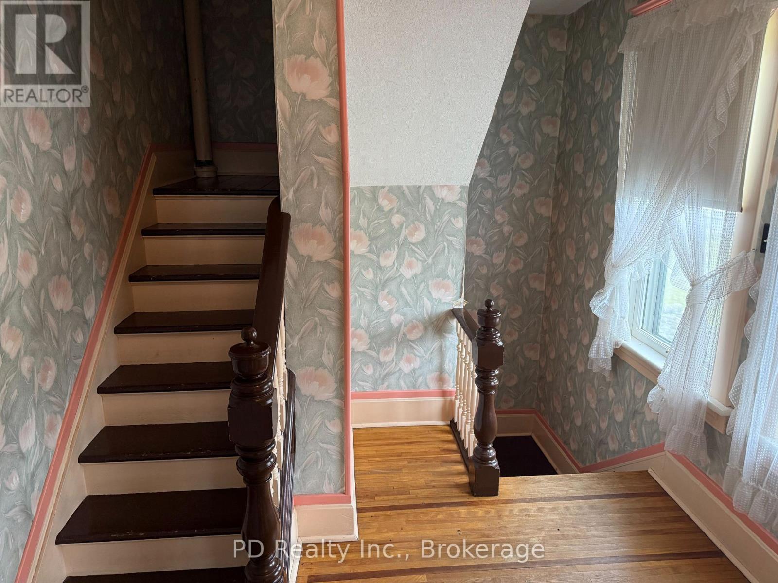 8 PRIVATE (DELORO) ROAD - Image 37