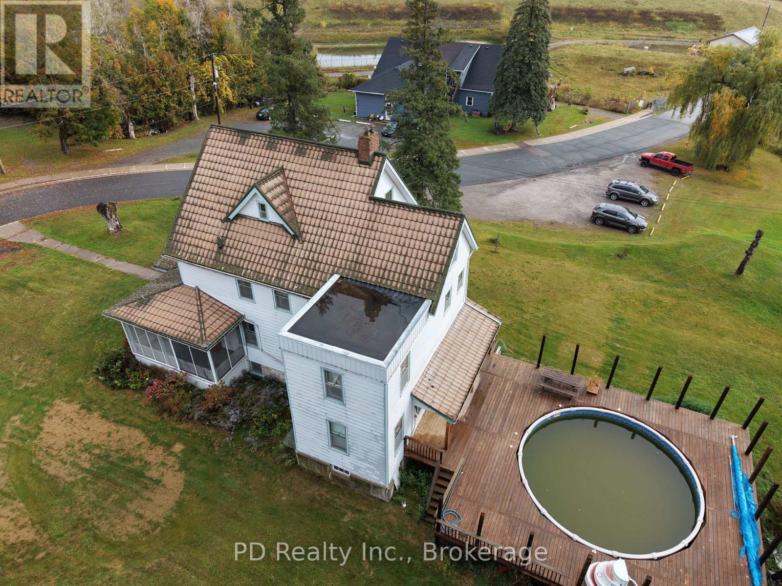 8 PRIVATE (DELORO) ROAD - Image 4