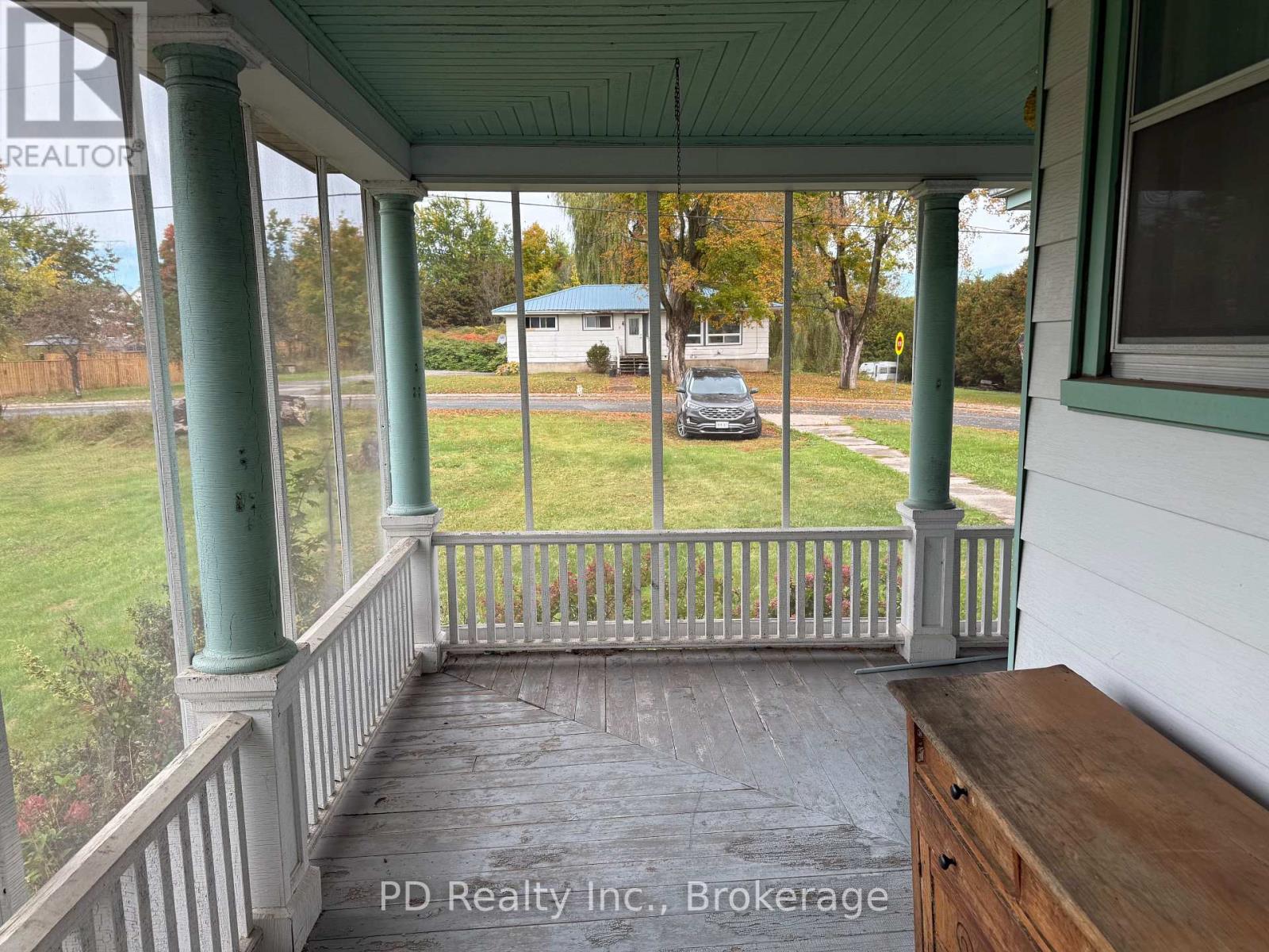 8 PRIVATE (DELORO) ROAD - 45