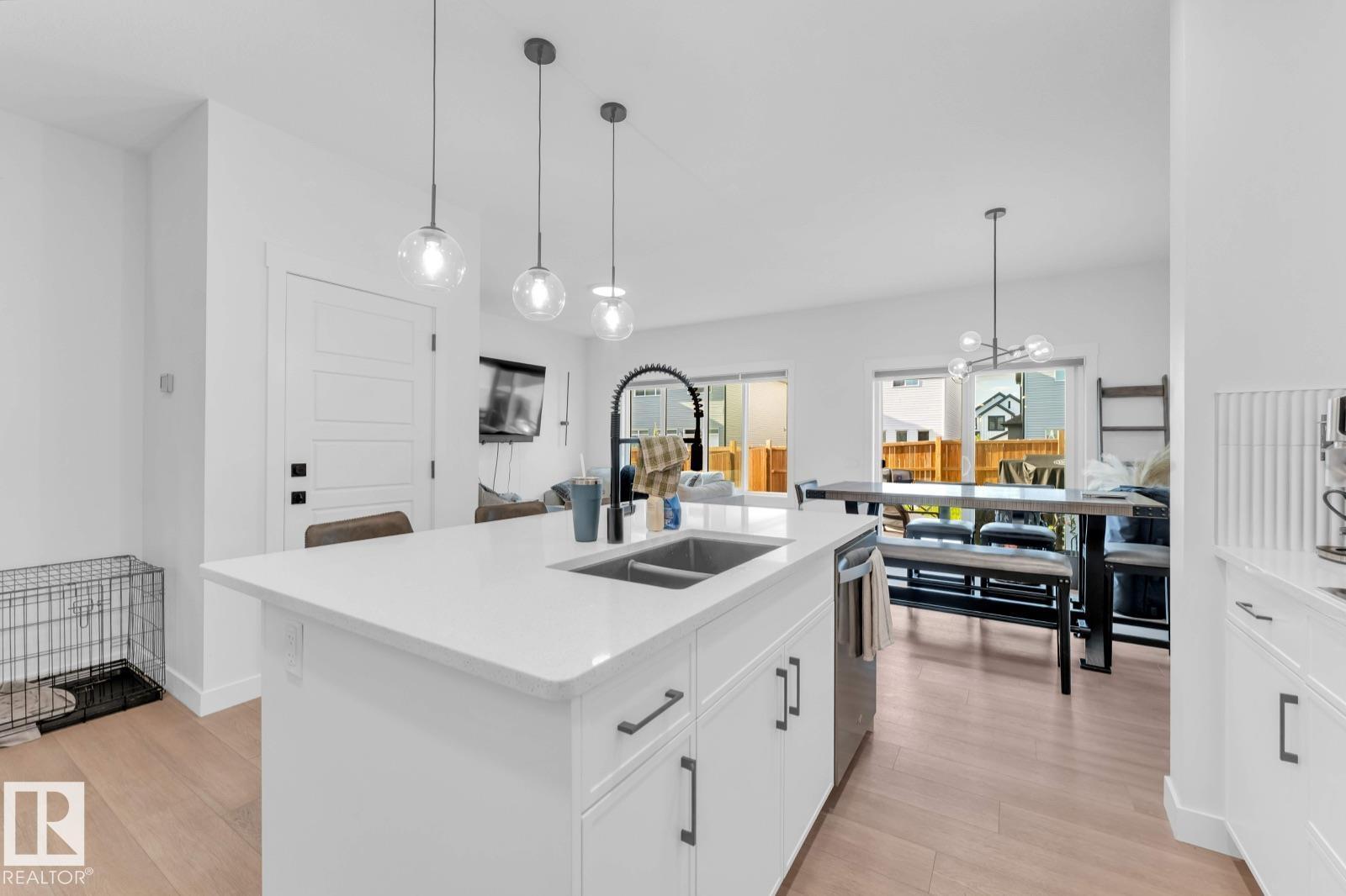 3236 CHERNOWSKI WY SW - 4
