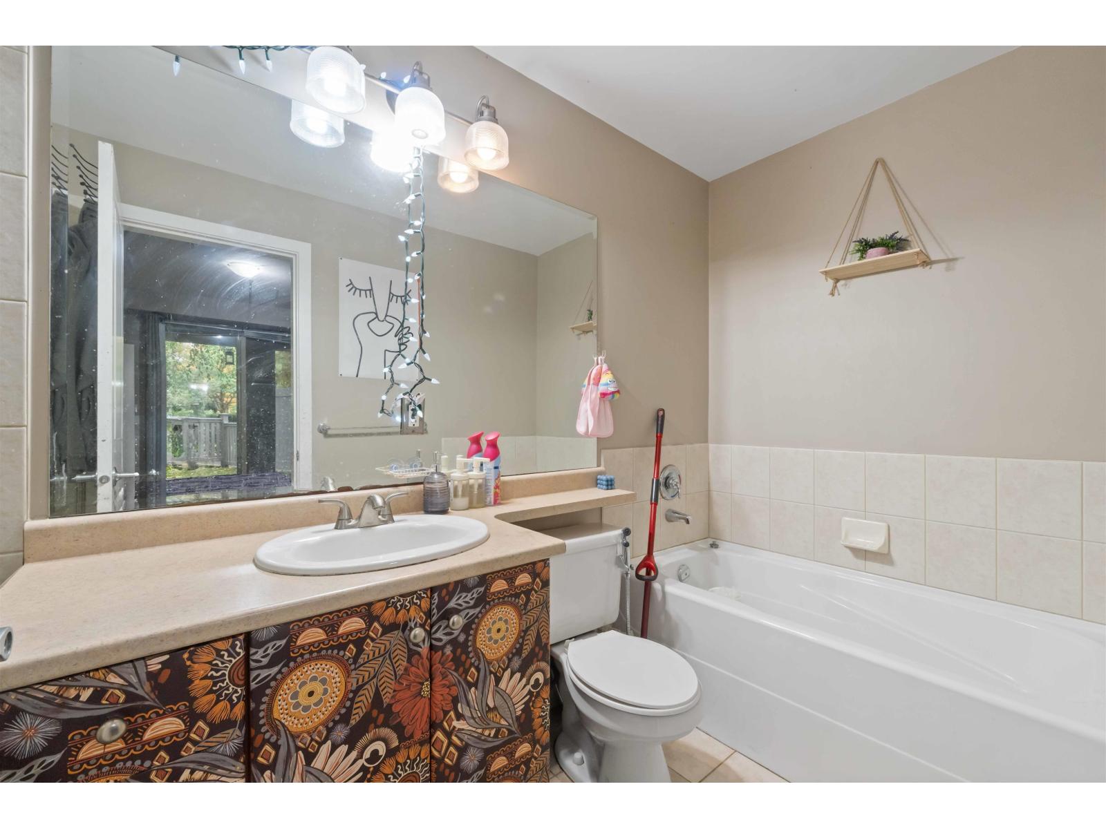 Photo of 101 10180 153 STREET 24
