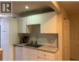 Lower Floor-1560 Vinson Creek, West Vancouver, BC V7S2Y1 Photo 6