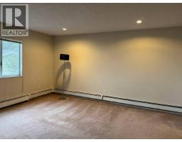 Lower Floor-1560 Vinson Creek, West Vancouver, BC V7S2Y1 Photo 9