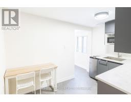 204 - 198-200 Queen Street W, Toronto, ON M5V1Z2 Photo 7