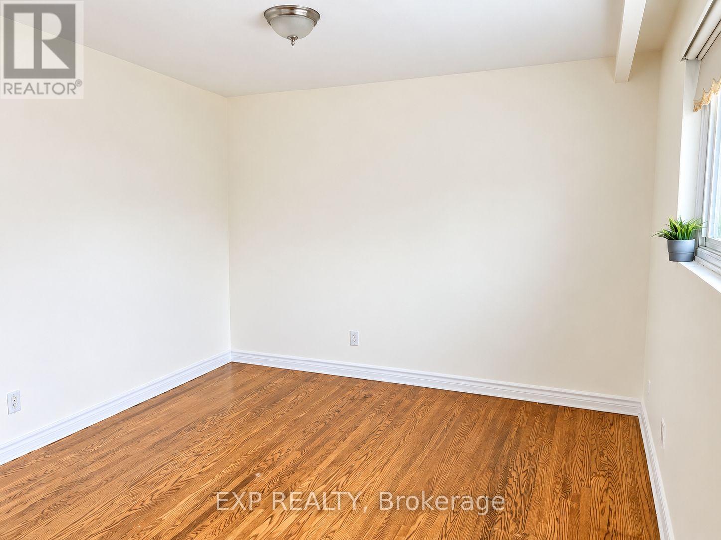 #111 55 GODSTONE ROAD - 7