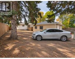 8119 34 Avenue NW - photo 4