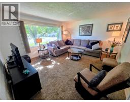 Recreation room - 460 10th Avenue, Montrose, BC V0G1P0 Photo 6