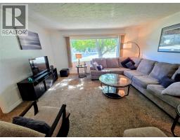 Family room - 460 10th Avenue, Montrose, BC V0G1P0 Photo 7