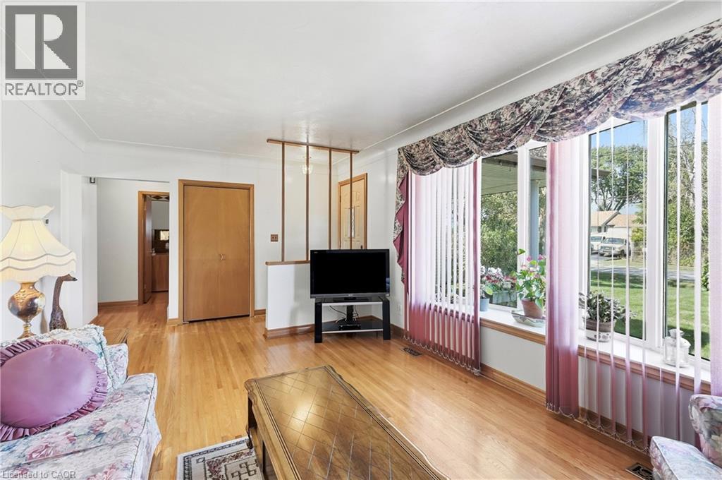 691 WINSTON Road - 11