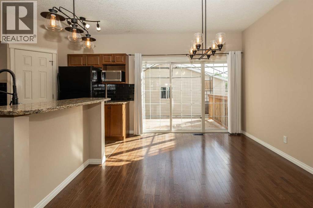 196 Eversyde Circle SW - 17