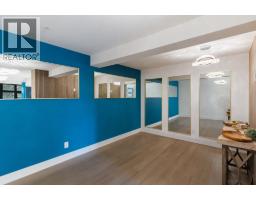 Foyer - 5828 Brown Place, Peachland, BC V1Y4J1 Photo 8