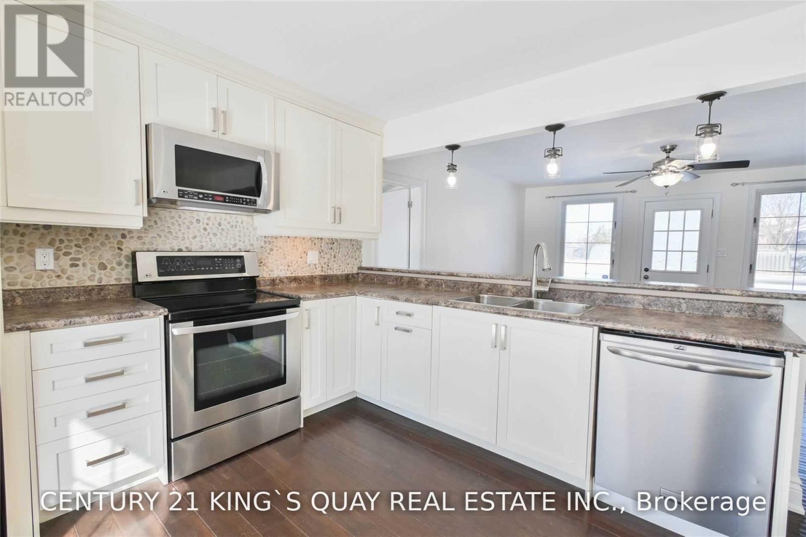291 Clarlyn Drive, Georgina, ON photo 12