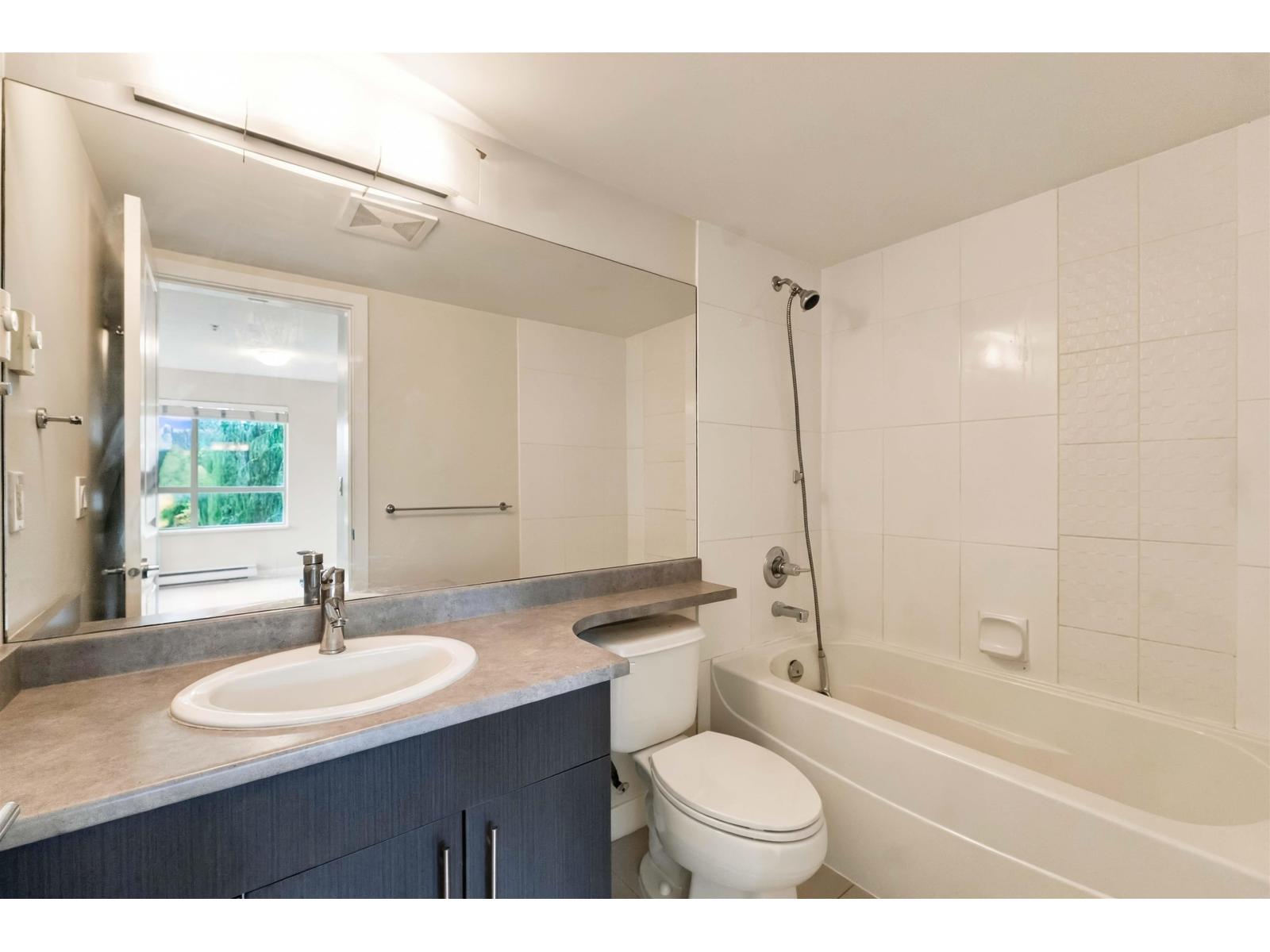 Photo of 328 8915 202 STREET 21