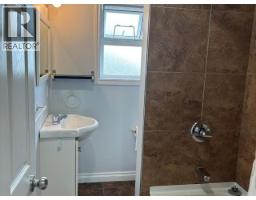 A & B-5375 Earl Street, Texada Island, BC V0N3K0 Photo 17