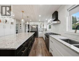 Primary Bedroom - 19, 26534 Township Road 384, Rural Red Deer County, AB T4E1A1 Photo 14