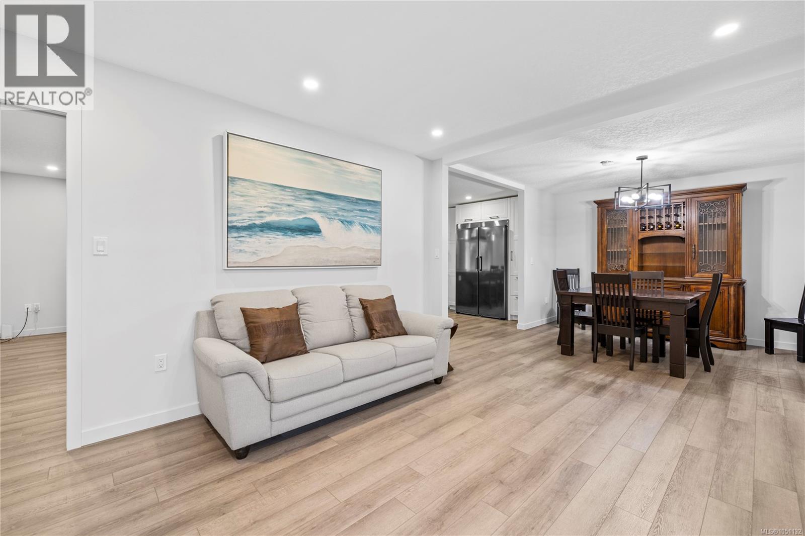 1350 Greenwood Way - Image 13